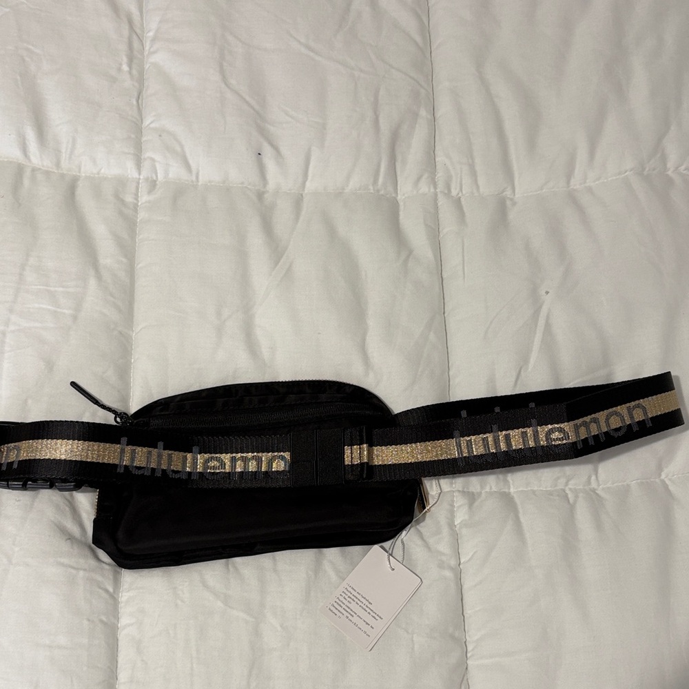 lululemon athletica Black Crossbody Belt Bag with Gold Accents - Picture 2 of 3